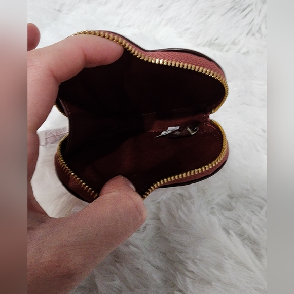 LAST DAY FOR SALE ❤️ Heart Coin Case - Picture 6 of 6